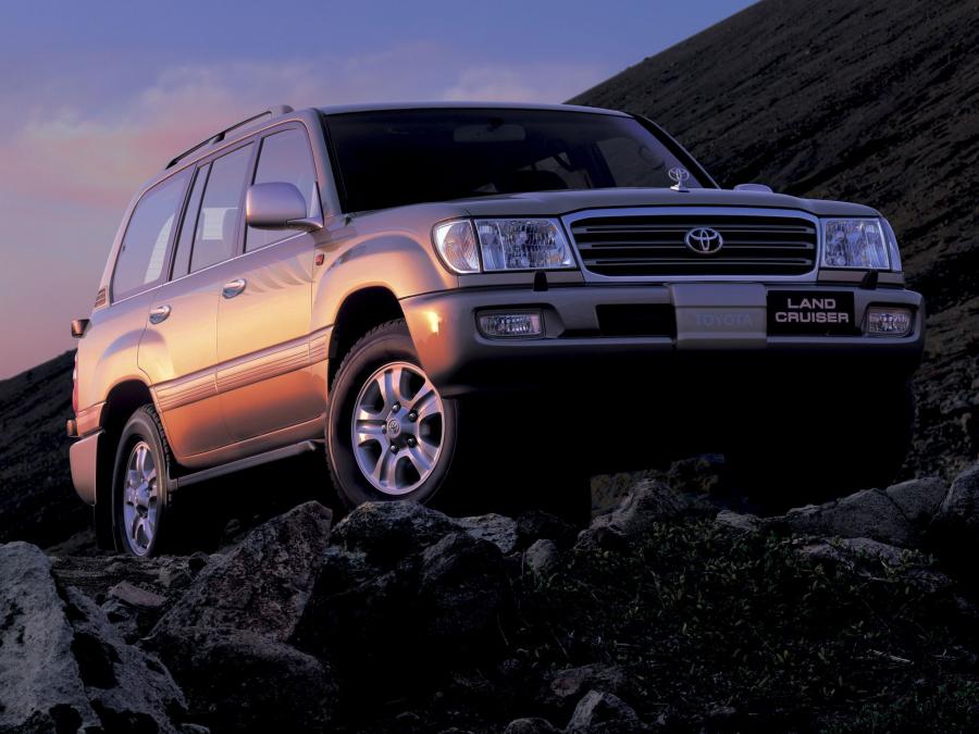  Toyota Land Cruiser 100 VX-R 2002 года  (UAE) (фото 3 из 3)